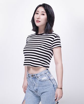 英国美女在日逼舞蹈表演部部主任